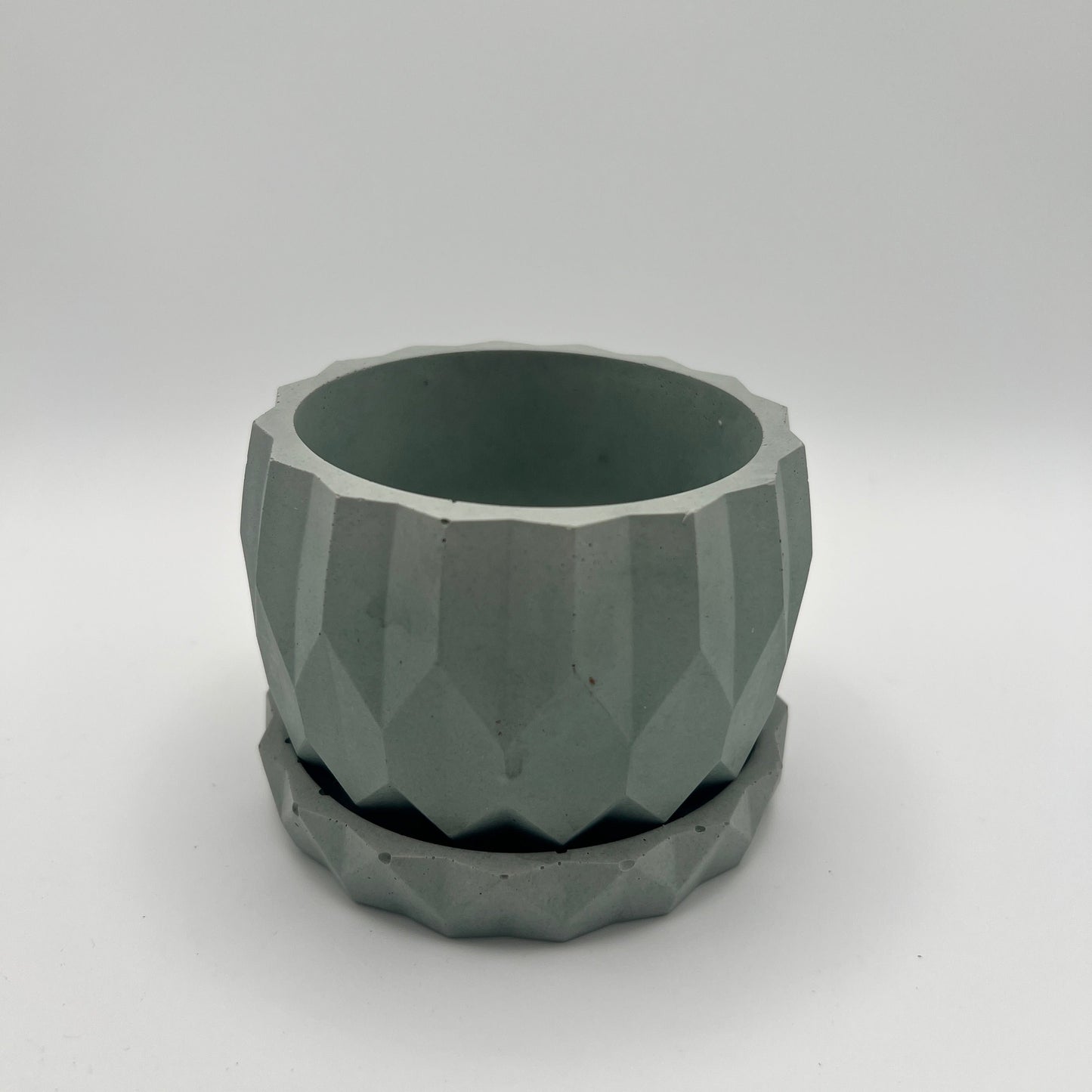 Medium Geometric with Base